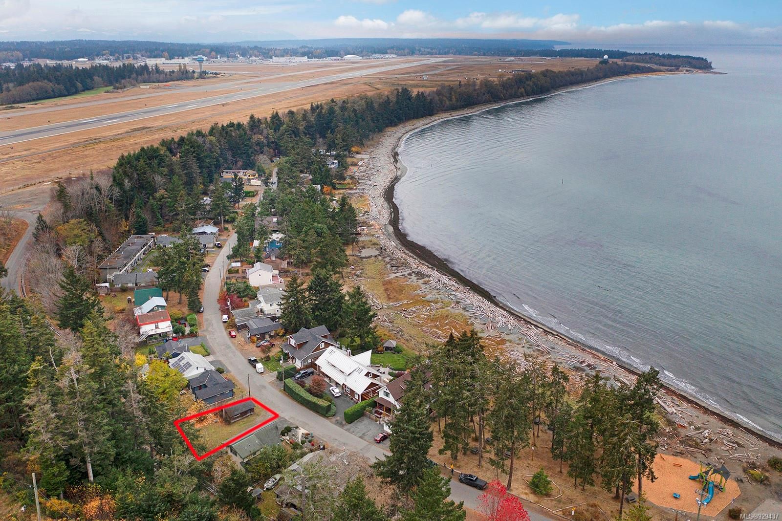 I have sold a property at 475 Windslow Rd in Comox
